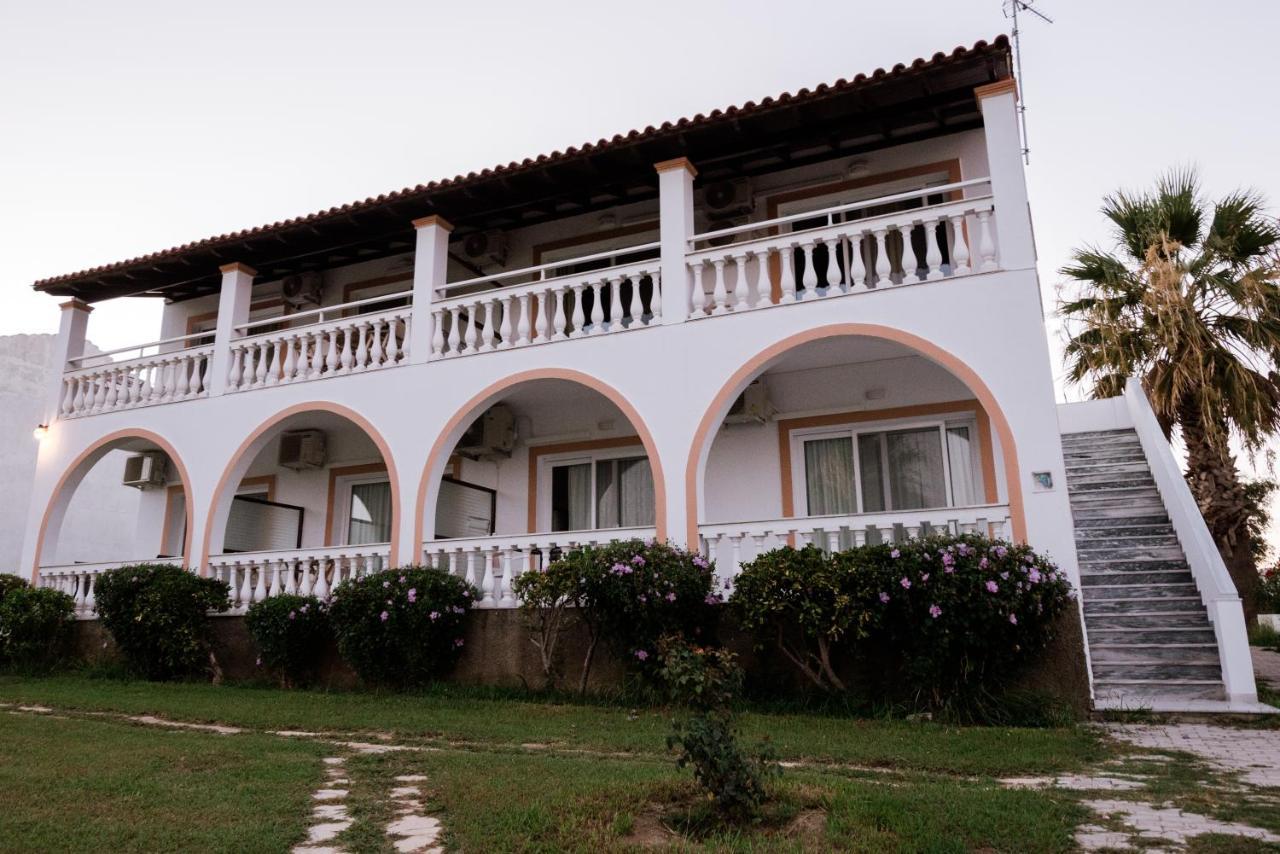 Stefanos Resort Mesongí Екстериор снимка